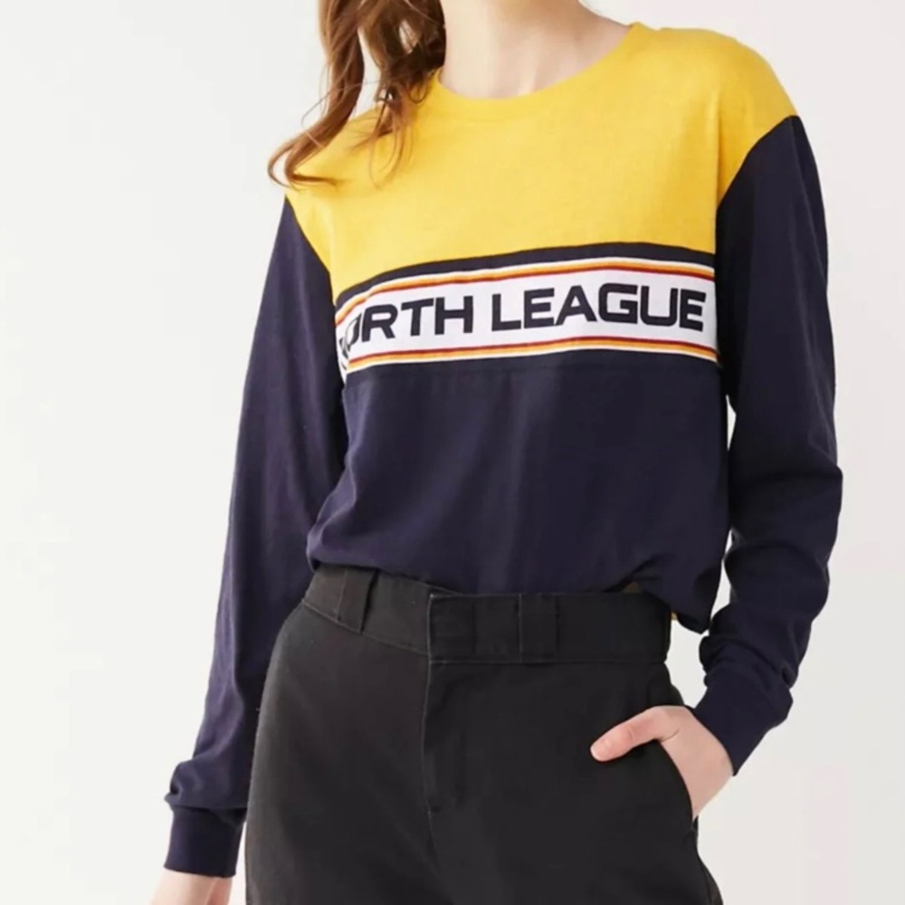 Urban Outfitters North League Long Sleeve Graphic Tee | Small